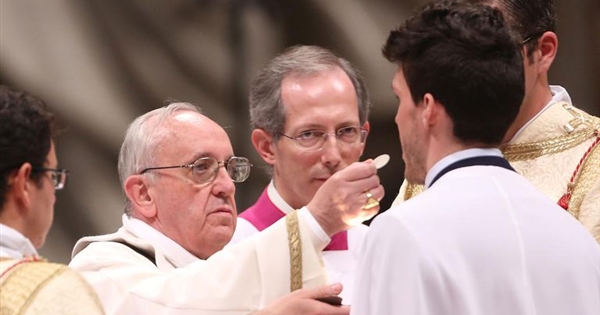 10 Quotes That Will Change the Way You Attend Holy Mass